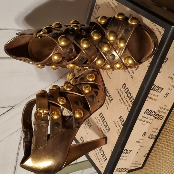 gucci heels - Picture 10 of 11